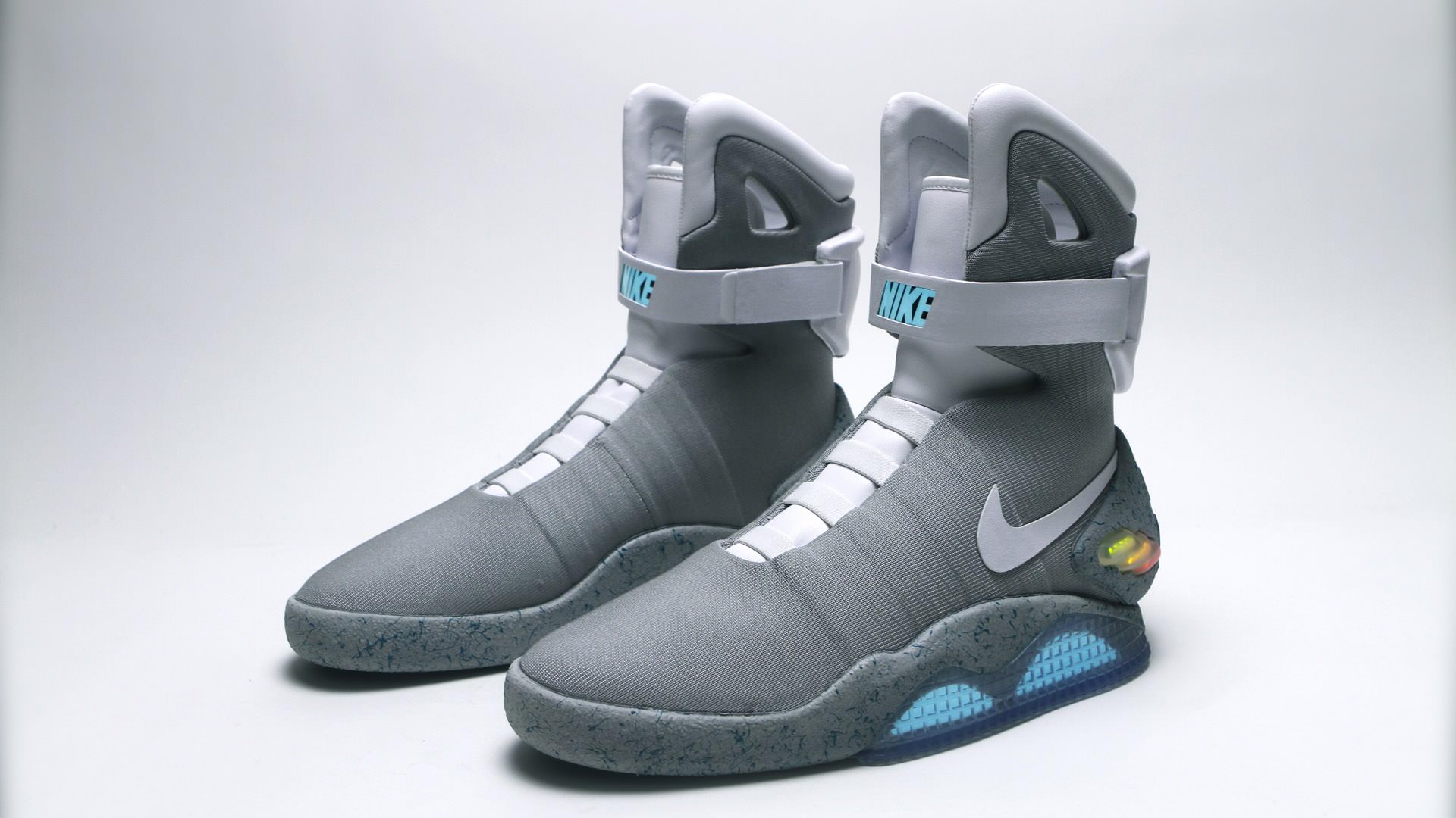 Nike MAG 2015 w 'Power Laces' :: Hip 