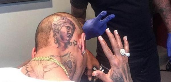 Chris Brown Just Got A Big Strange Tattoo On His Head