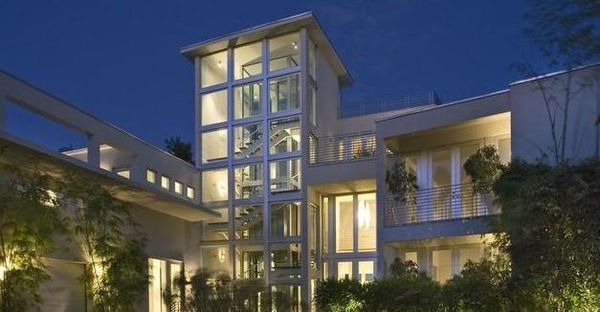 Miami Beach Police Are Currently Seizing Lil Wayne's Property