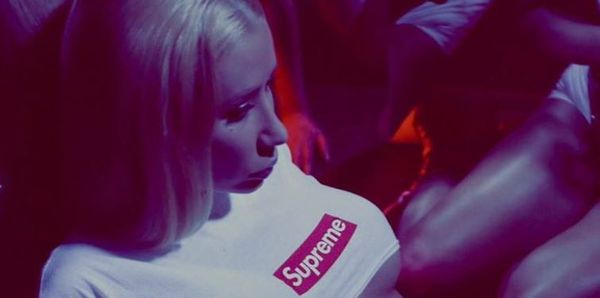 Iggy Azalea Posts A Bunch Of Thirst Traps