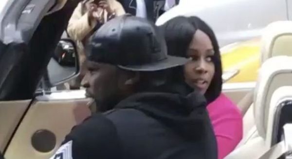 50 Cent & Remy Ma Pull Up In Rolls Royce