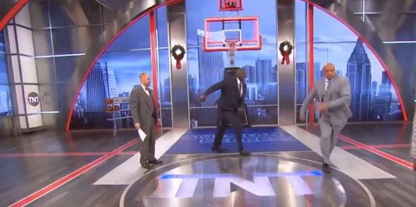 Charles Barkley Runs After Punching Shaq