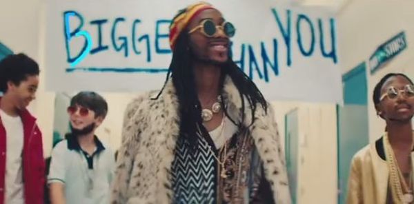 Drake & Quavo Join 2 Chainz For "Bigger Than You" Video