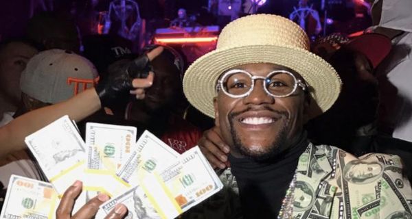 Floyd Mayweather Shows Off 40 Watches, An $18 Million Watch & A Lot Of Cash