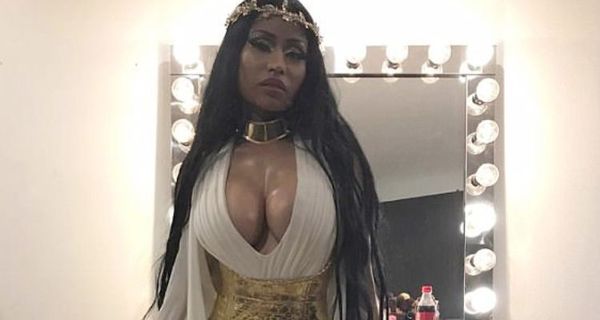 Nicki Minaj Shows Off Her Buttocks On Tour, Insists It's Not Fake