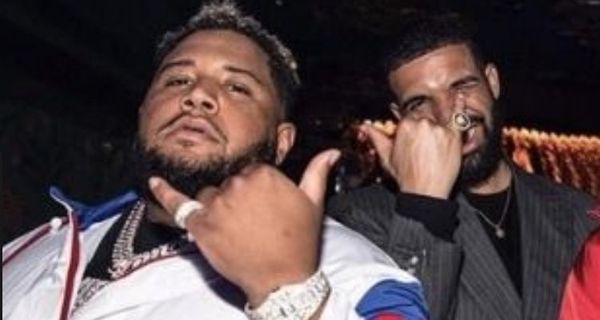Drake Gets Accused Of Having Fake Ab Surgery In Colombia