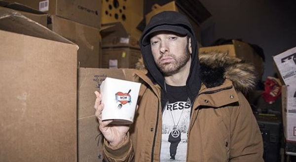 Eminem Grabs Everyone's Attention With Cryptic, Threatening Tweet
