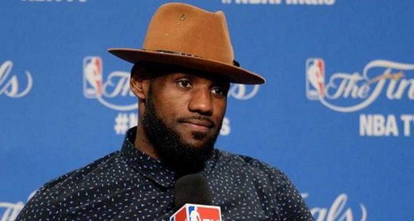 LeBron James's Diet Is Shockingly Bad