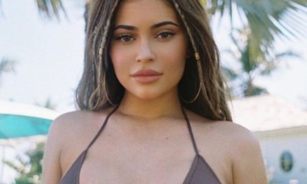 Kylie Jenner Says What Pandemic With Sexy Bikini Photo