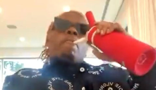 Gunna Celebrates Number One Album By Doing a Whippet