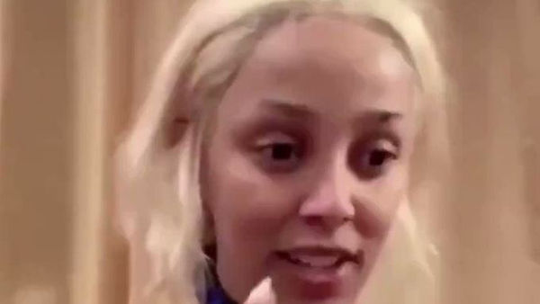 Twitter Comes For Doja Cat After She's Allegedly Caught Laughing At Racist Jokes