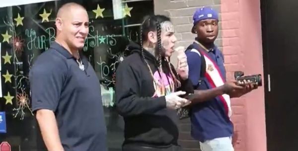 Chicago Mocks New York For Letting Tekashi 6ix9ine Run Wild