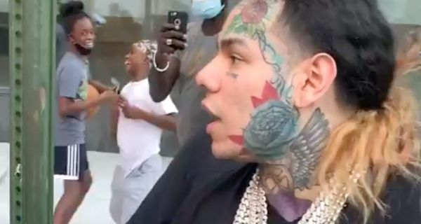 Tekashi 6ix9ine Hits New York Streets & Hands Out Money