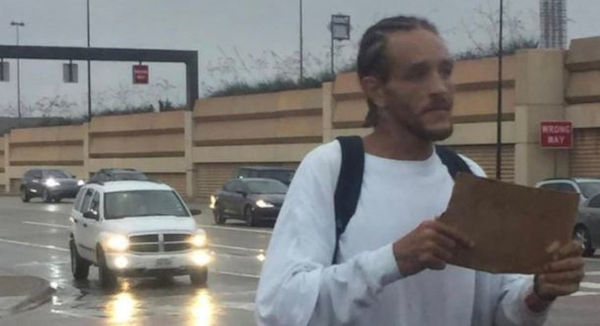 Delonte West Spotted Back Out on The Street