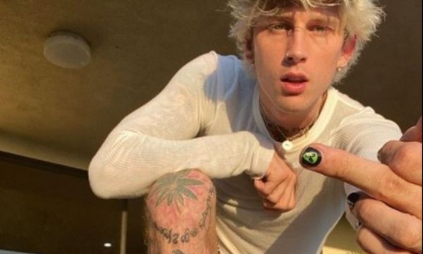 Machine Gun Kelly Says That He Owned 2020 As Much As Lil Baby, Roddy Ricch & Pop Smoke